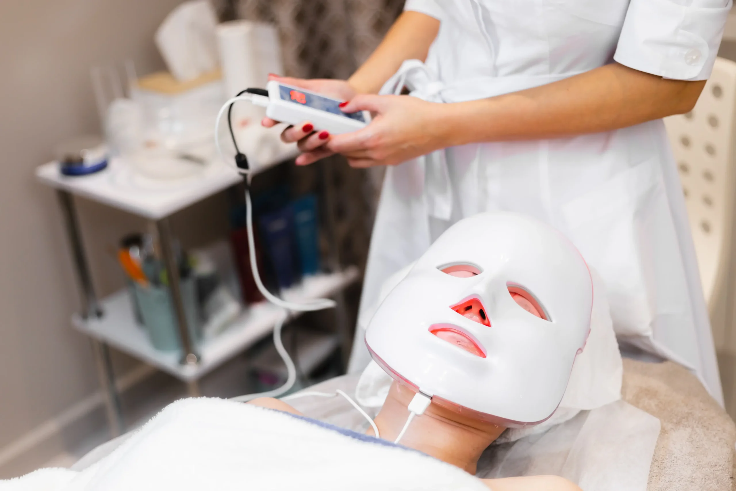 red light facial therapy